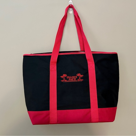 Trader Joe’s Tote Cold Bag (Size ~13.5” x 20”) - Picture 2 of 6
